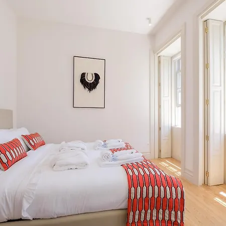 Boutique Rentals- The Ribeira***** Great Views * Porto