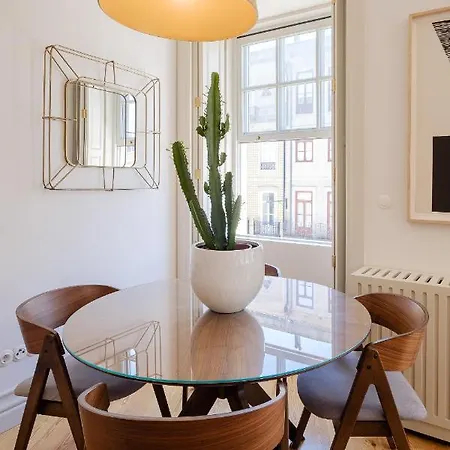 Boutique Rentals- The Ribeira***** Great Views * Porto